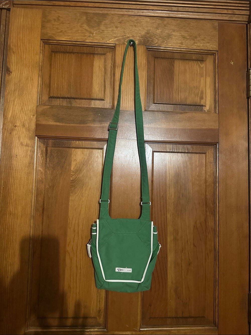 Women’s Ohio Green Crossbody Shoulder Bag with White Trim